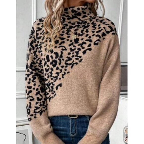 Casual Camel Leopard Print Pattern Pullover - Picture 2 of 4